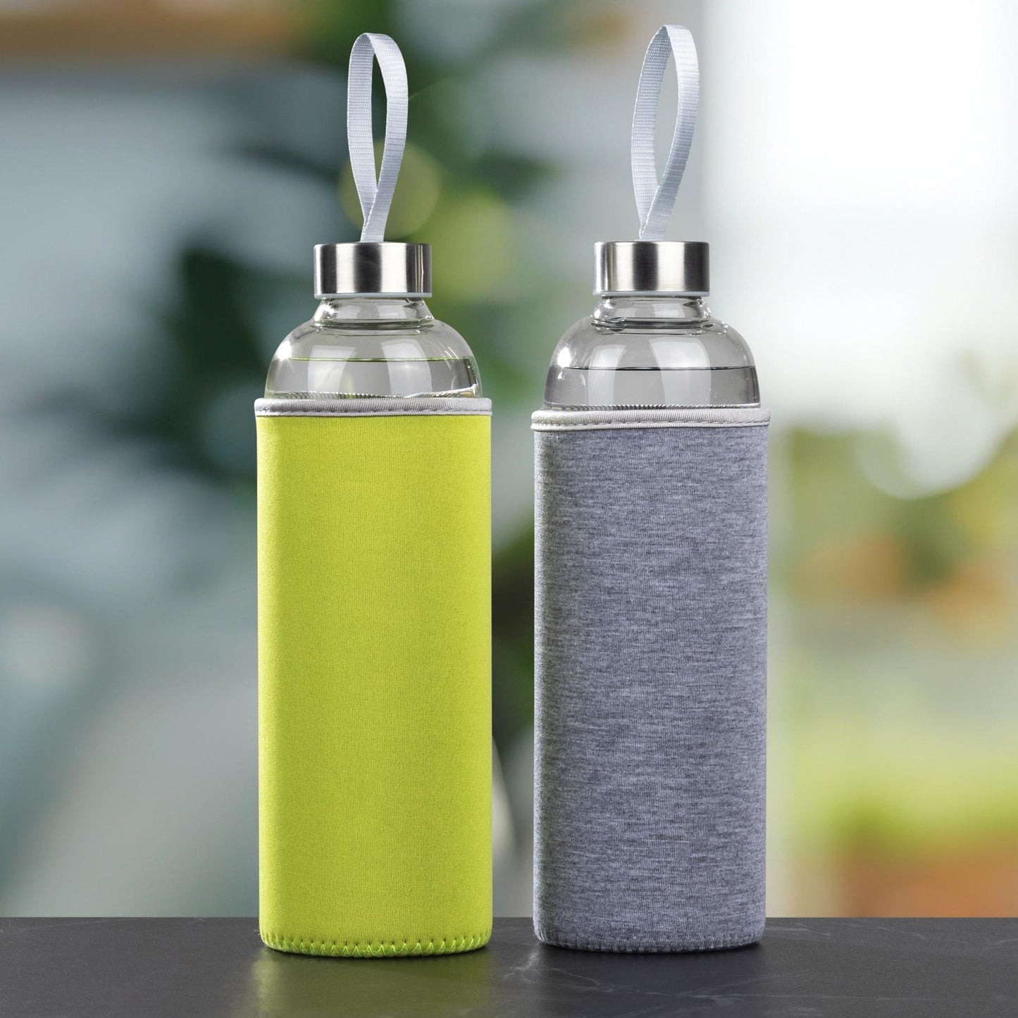 Trinkflasche aus Glas, 1L mit Schutzhülle aus Neopren grau