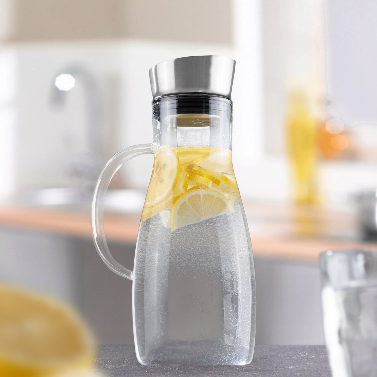 Wasserkaraffe mit Henkel, 1,2 Liter mit praktischem Ausgießer