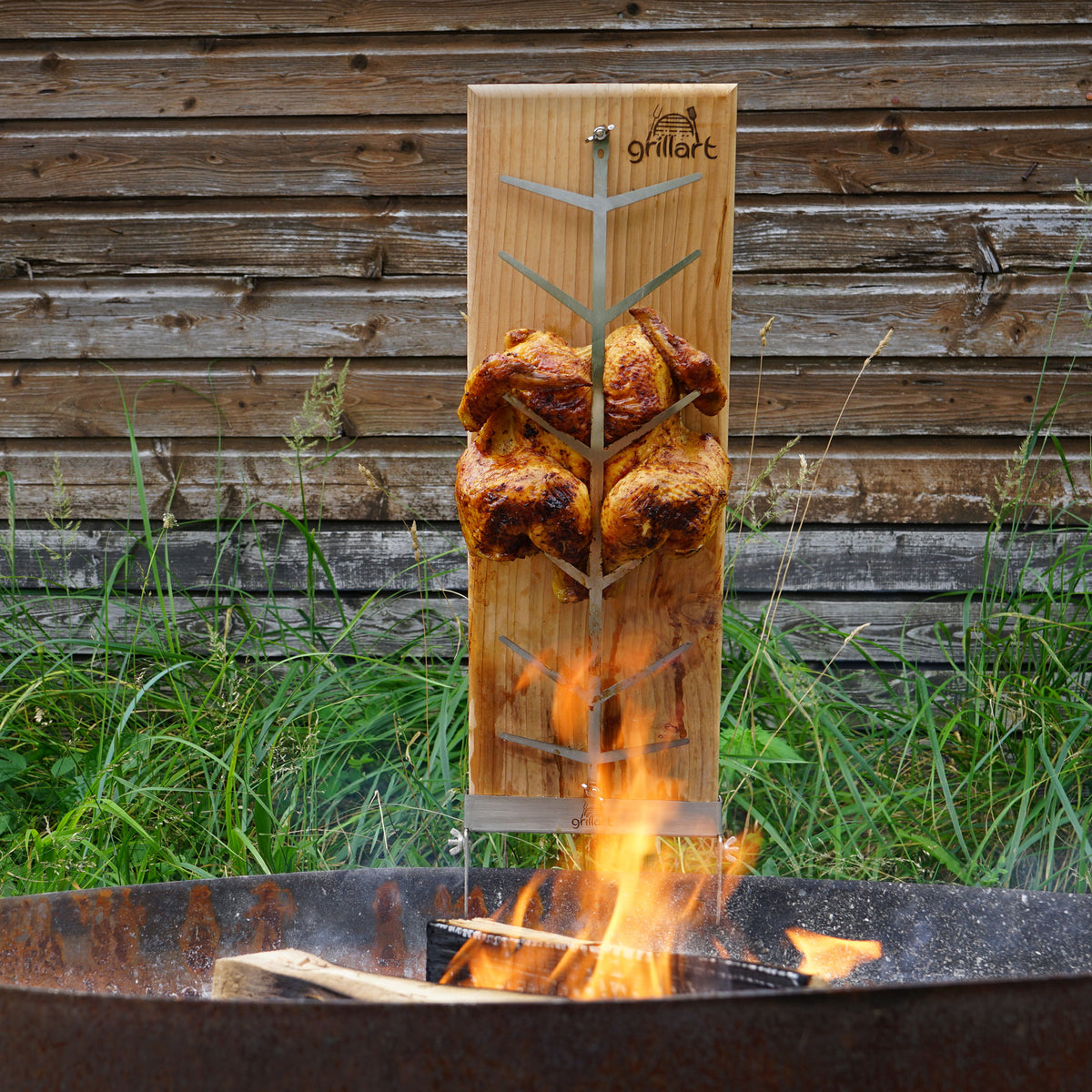 Premium Flammlachsbrett mit Halterung aus Edelstahl für herrlichen Flammlachs Zedernholz
