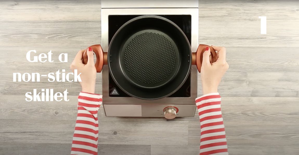 Klassische Minestrone, kochfertige klassische italienische Gemüsesuppe - One Pot