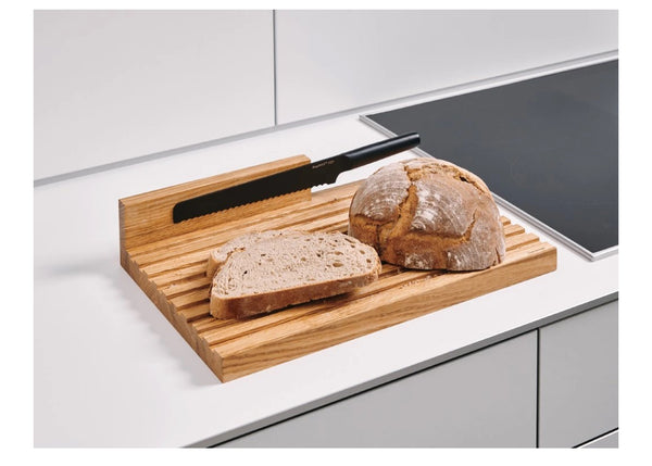 Brotschneidbrett Eiche mit Magnetischen Messerhalter 44x28x2,8 cm