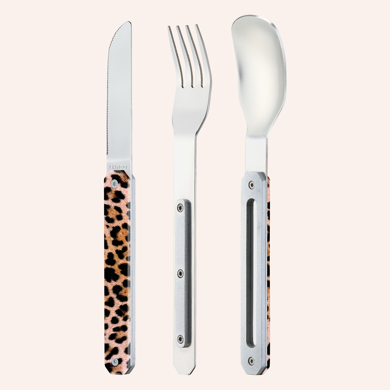 Feststehendes Besteck 12:34, Leopard