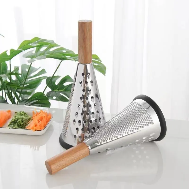 Kegelreibe für Käse und Gemüse mit Holzgriff