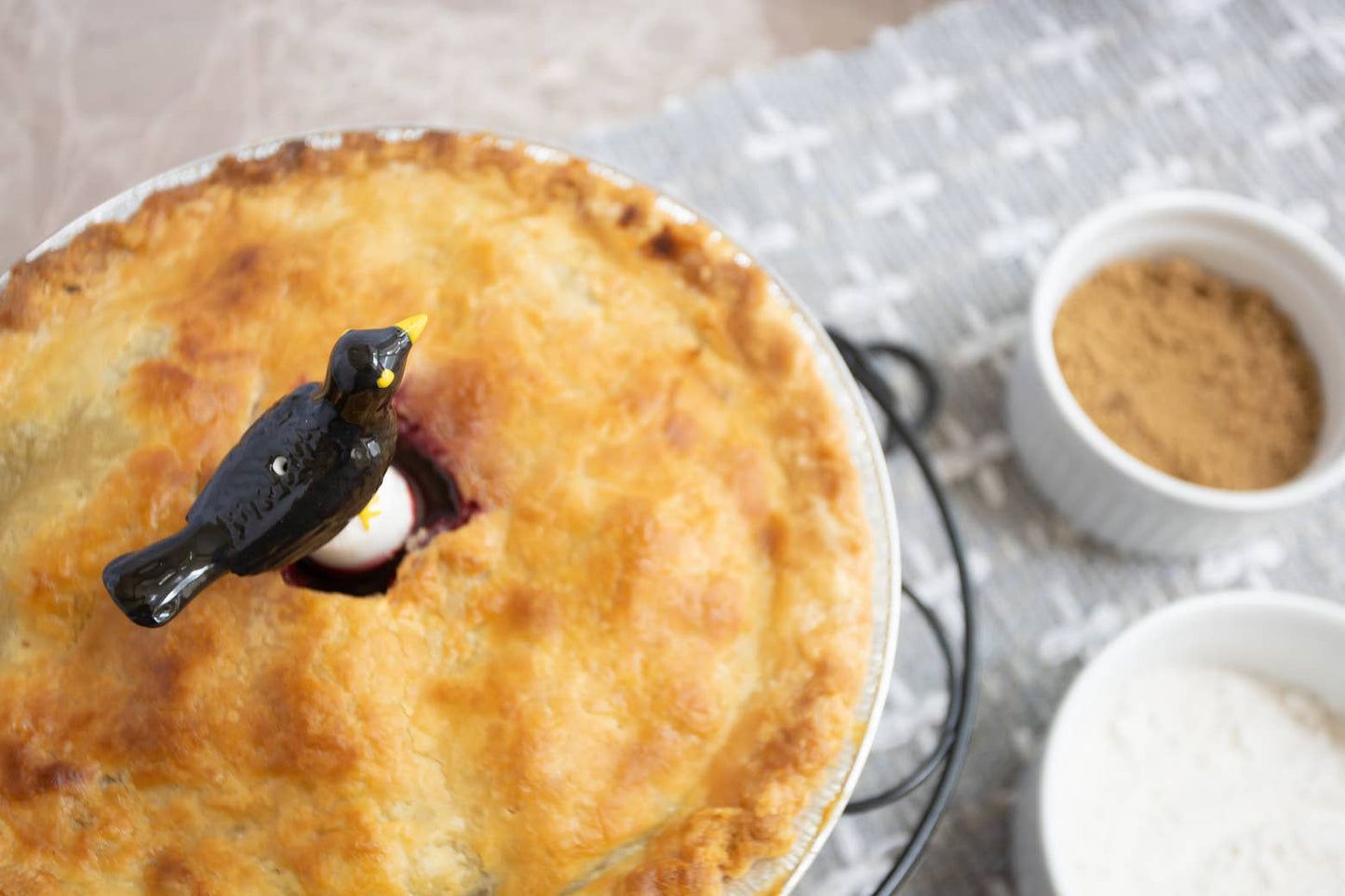 Pie Bird Amsel Kuchenlüfter, Pastetenlüfter Keramik Schwarz/Weiß