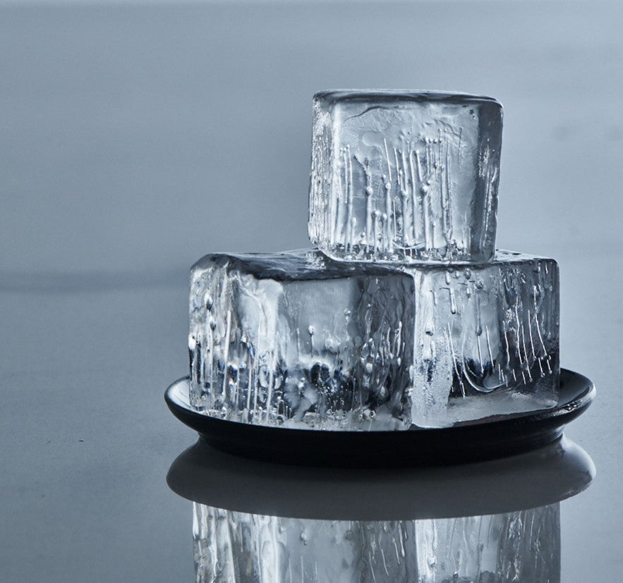 ICE FORMER Würfel 3cm schwarz transparent Eiswürfelform mit Deckel