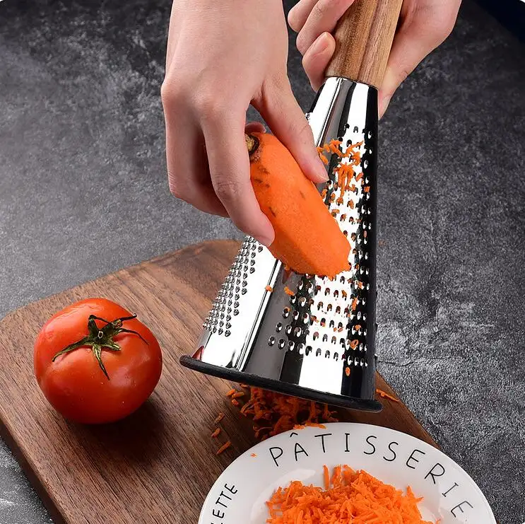 Kegelreibe für Käse und Gemüse mit Holzgriff