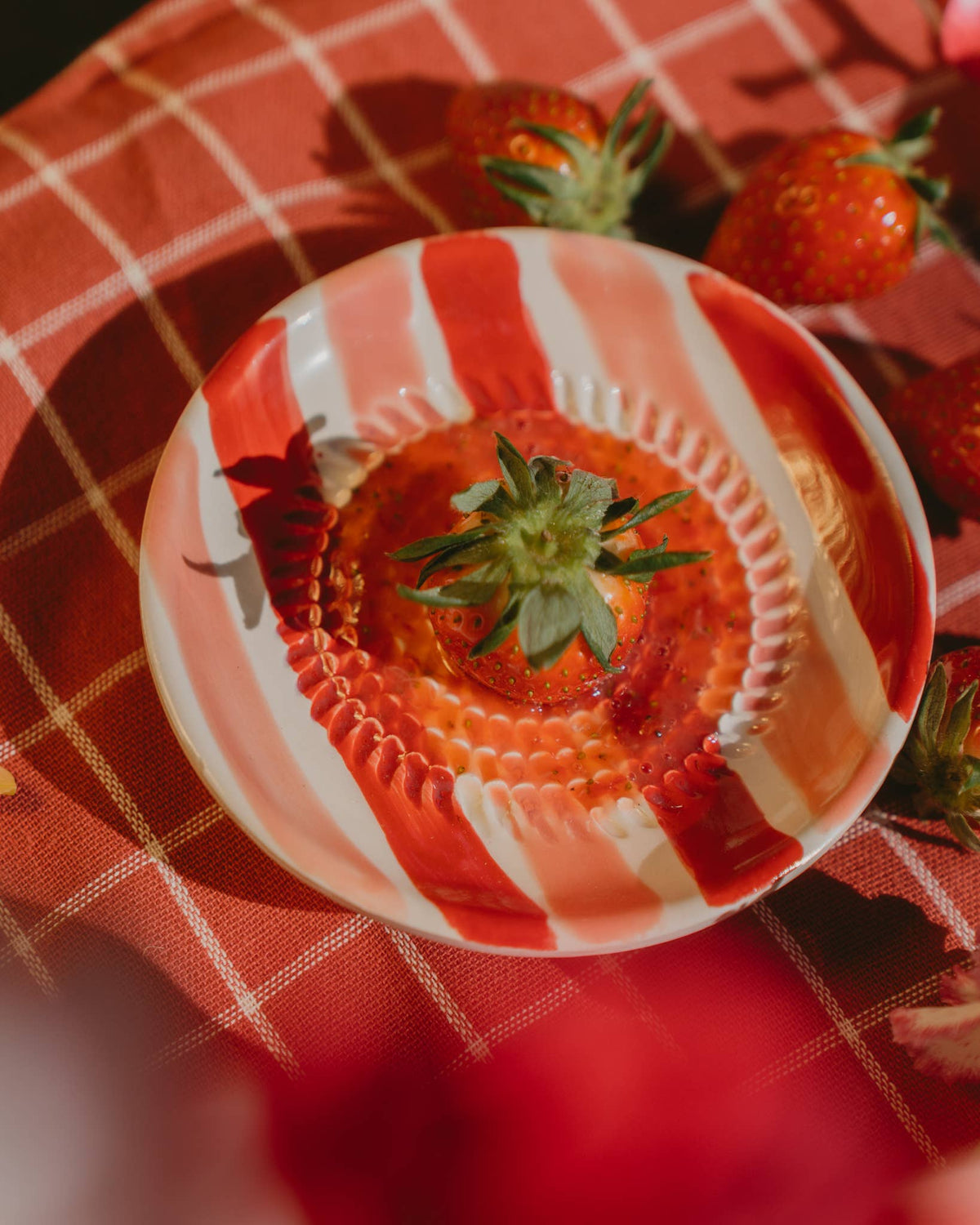 Keramikreibe "Sweetheart" 12cm für Knoblauch, Ingwer & Gewürze Rosa und Rot