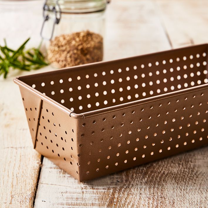 Brotbackform, perforiert