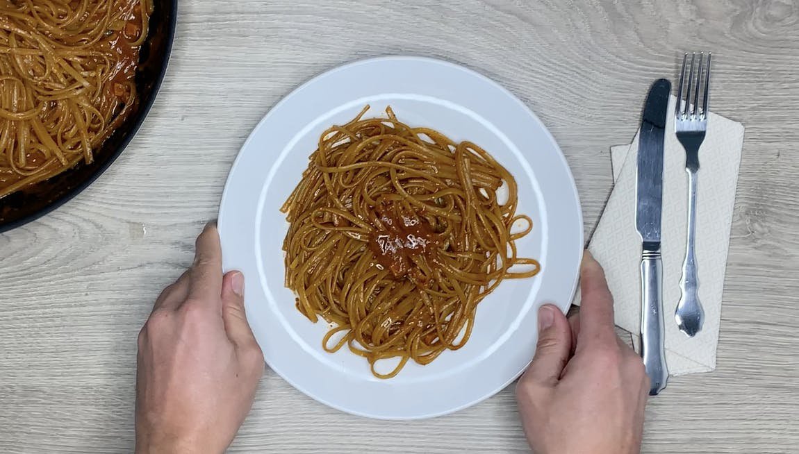 Linguine "Sorrento" mit Tomatensauce & Basilikum, kochfertige italienische Pasta - One Pot
