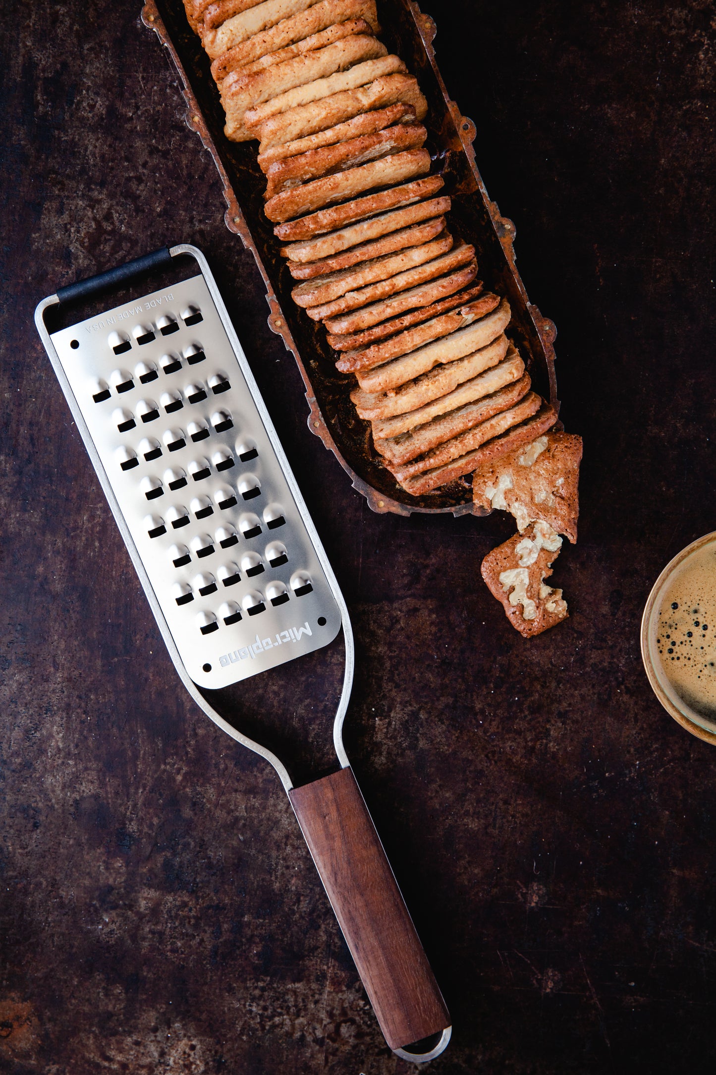 Zester Reibe sehr grob Master Walnussholzgriff