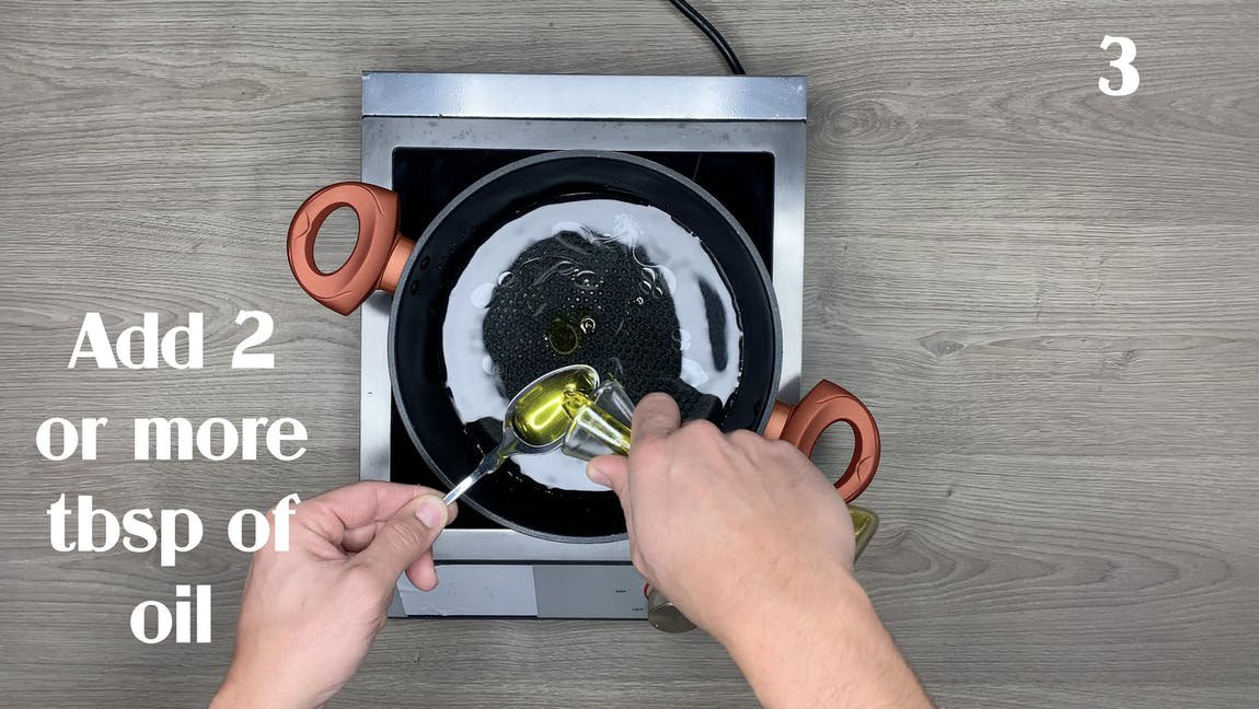 Orecchiette mit veganer Bolognese-Sauce, kochfertige italienische Pasta - One Pot